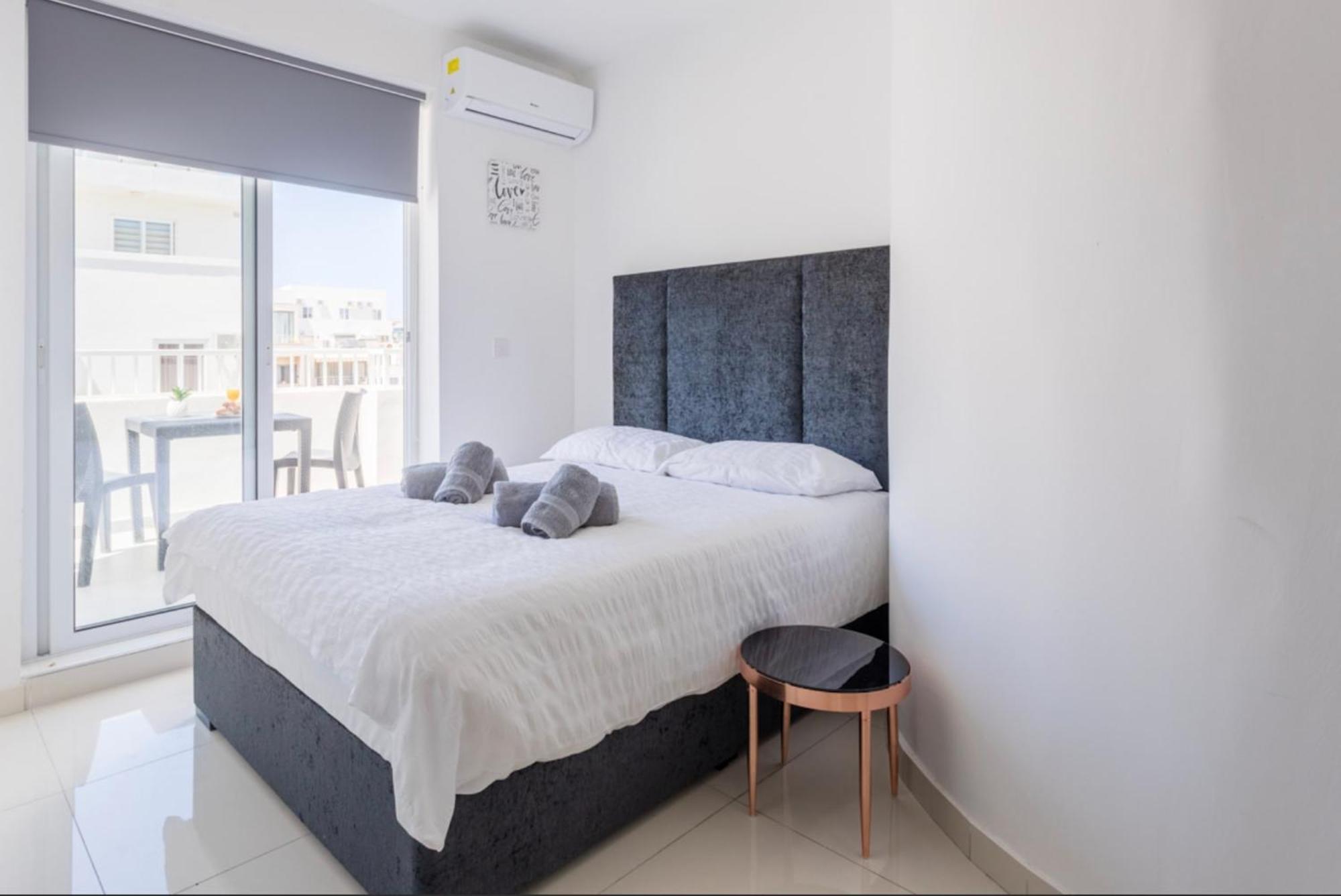 Saint Julian - Lovely Apartment With Terrace - Cityapartmentstay Saint Julian's 外观 照片